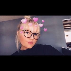 Meet your Posher, Rachel